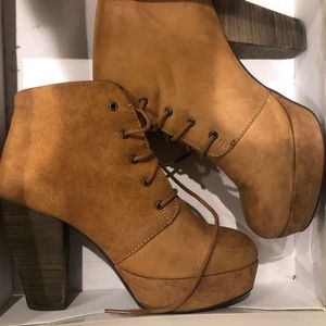 Steve Madden Raspy Bootie
